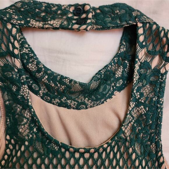 Dina be Green Lace Halter Mini Dress Size Small - Picture 7 of 9